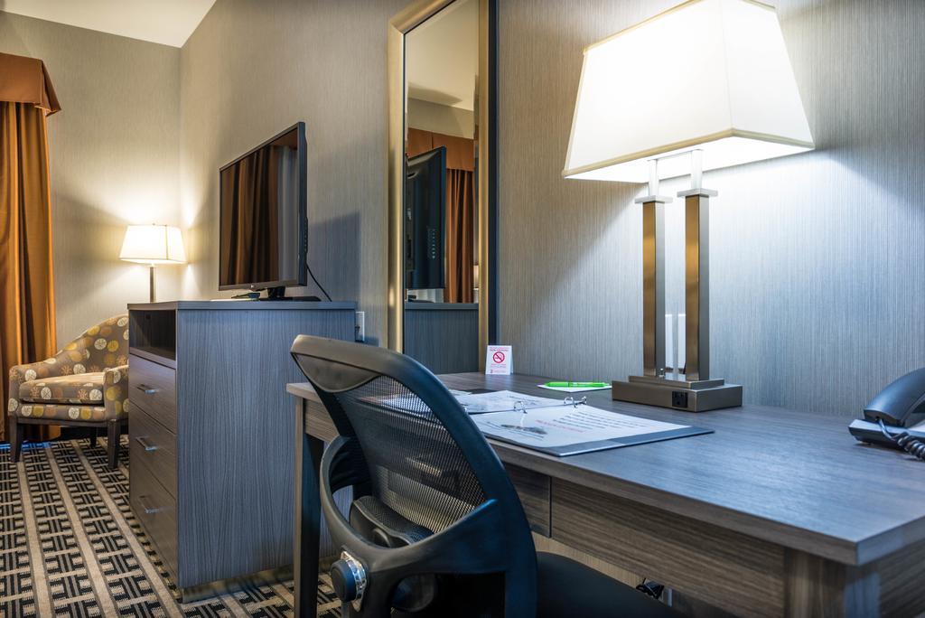 Timber Ridge Inn And Suites Fox Creek Pokój zdjęcie